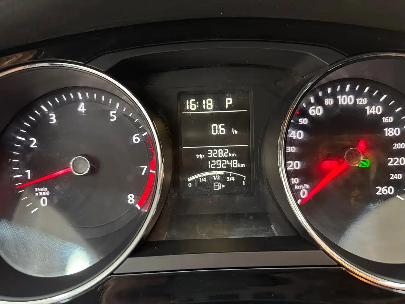 Volkswagen Sagitar 2018 1.6L Automatic Comfort фото 12