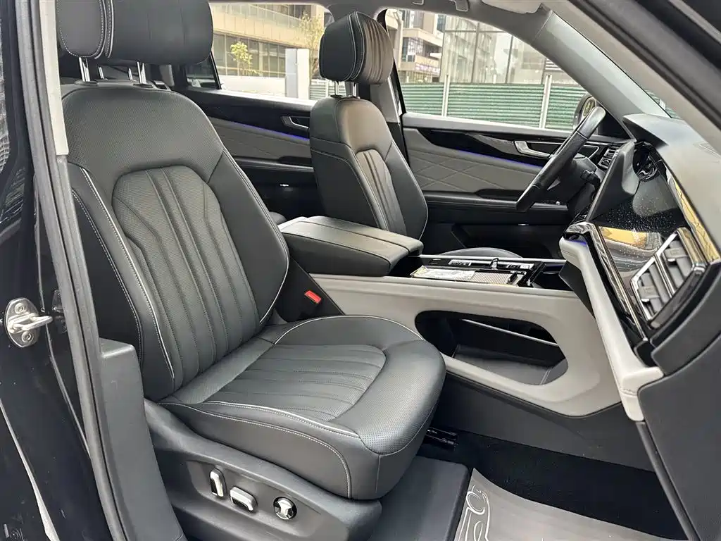 Volkswagen Teramont 2023 330TSI FWD Premium Luxury Edition фото 9