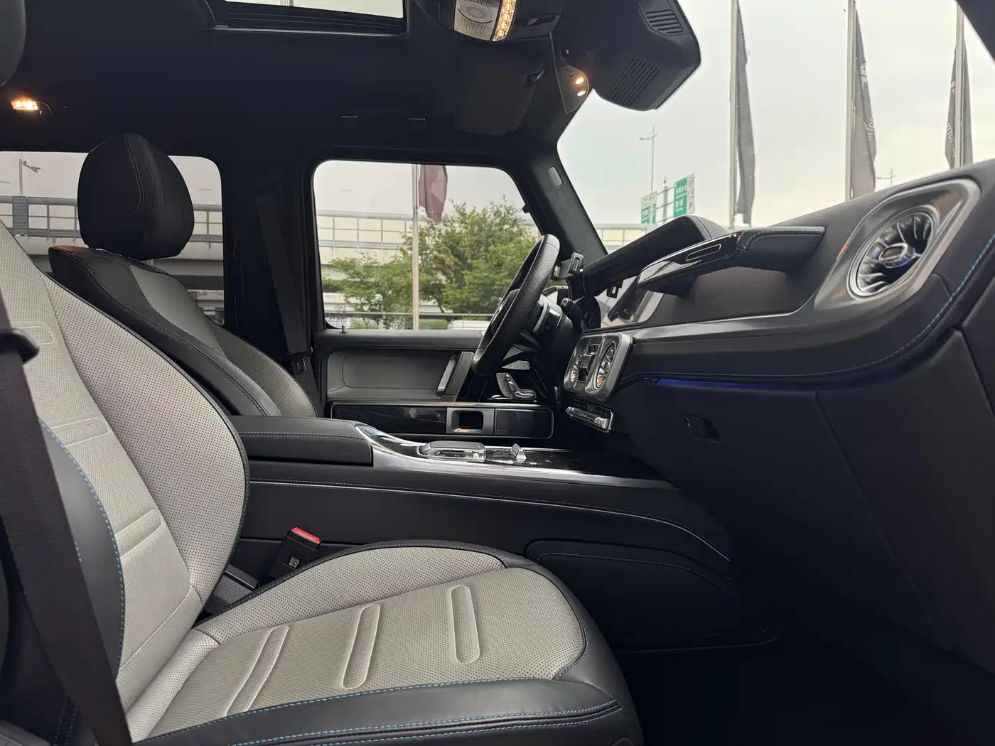 Mercedes-Benz G-Class New Energy 2025 G580 Launch Special Edition фото 21