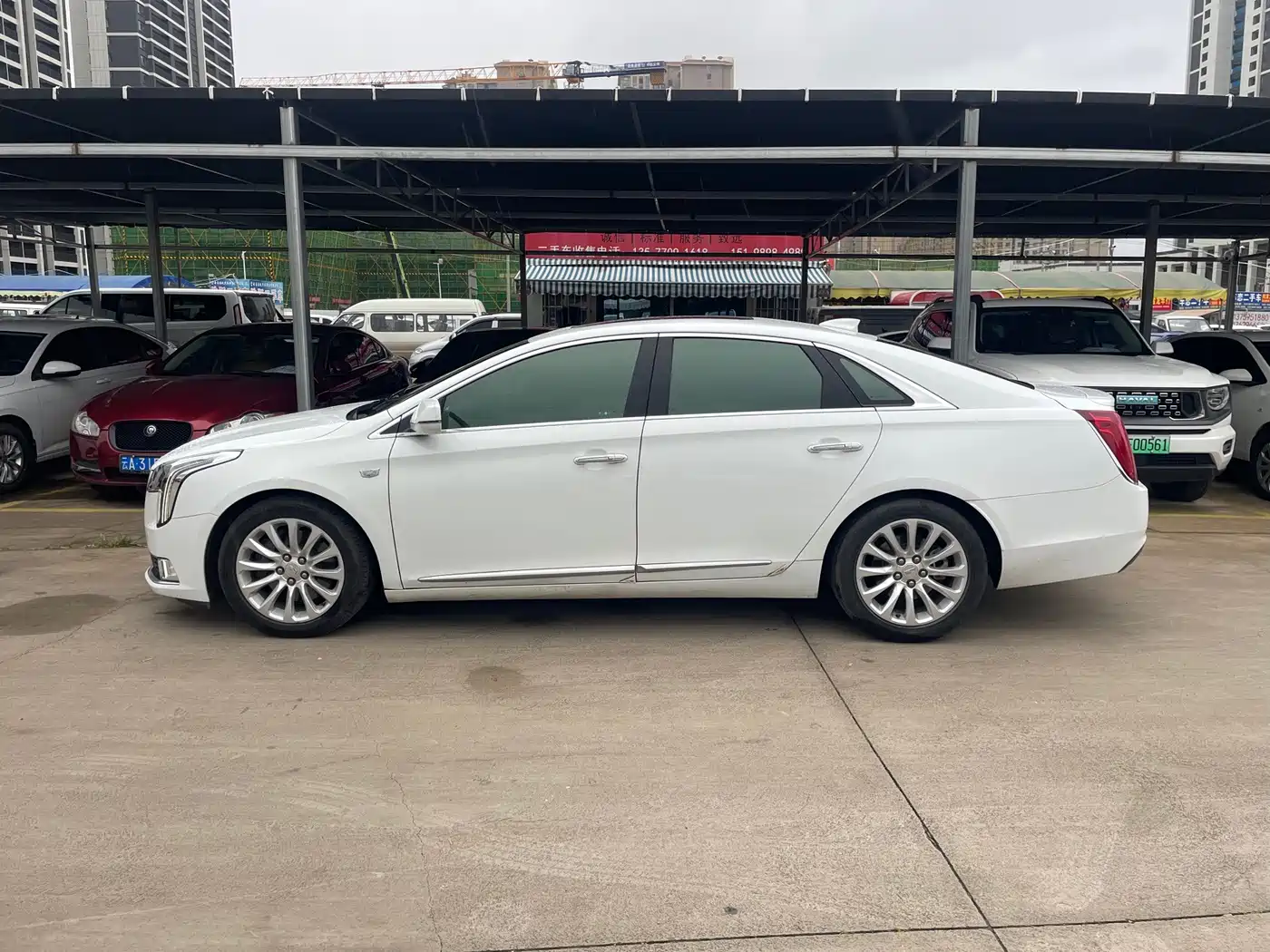 Cadillac XTS 2019 2018 28T Luxury Model