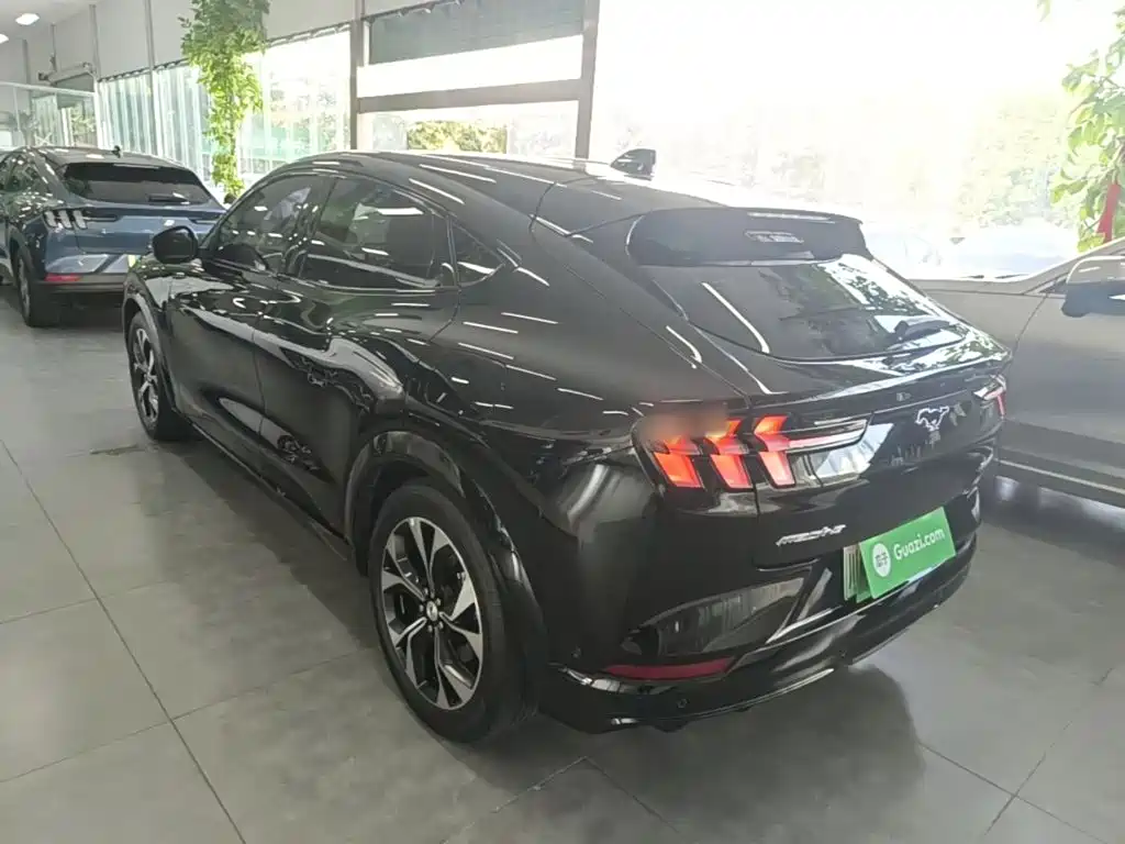 Ford Mustang Mach-E 2023 2021 Boundless RWD Luxury (Long Range)