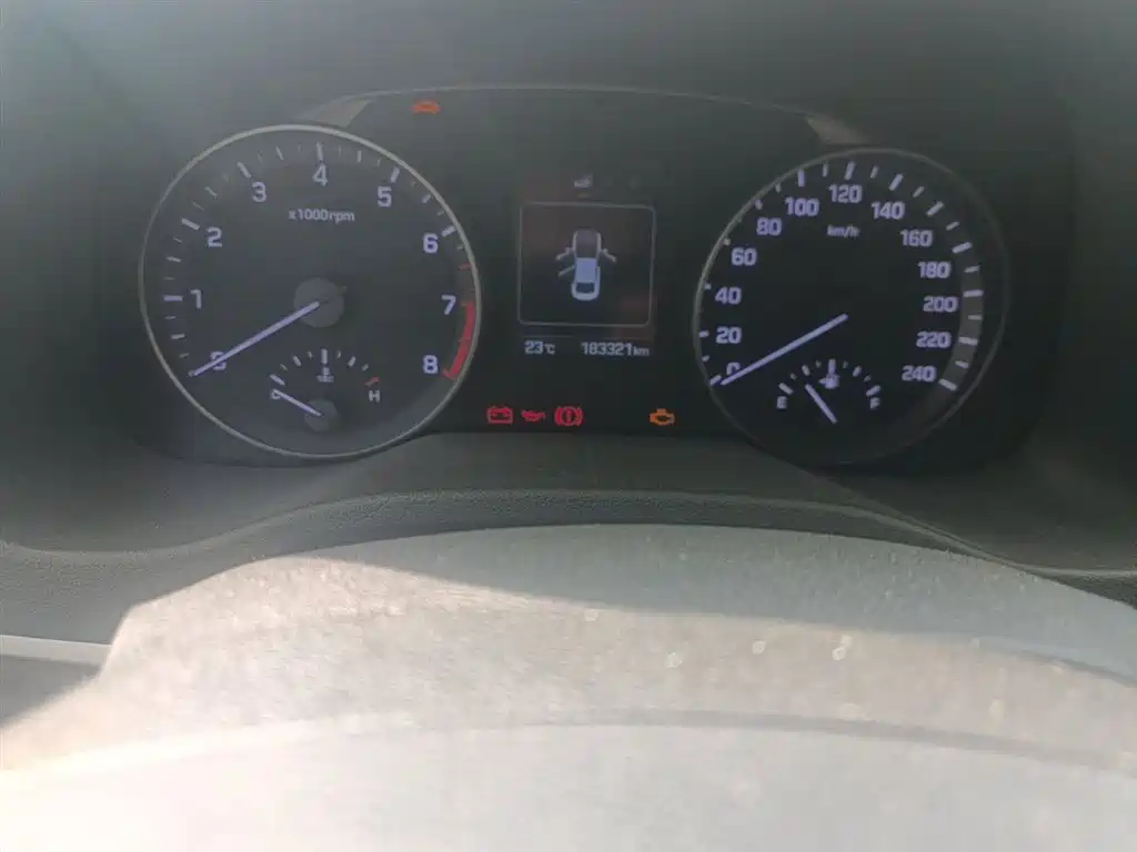Hyundai Elantra 2016 1.6L Manual Smart·Youth Edition фото 5