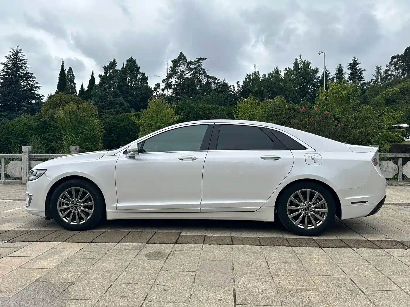 LINCOLN MKZ