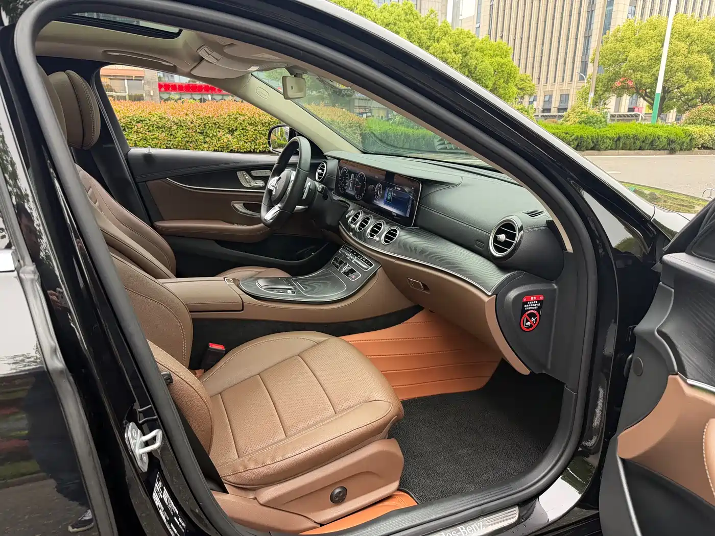 Mercedes-Benz E-Class 2019 E 300 L Sport Luxury фото 10