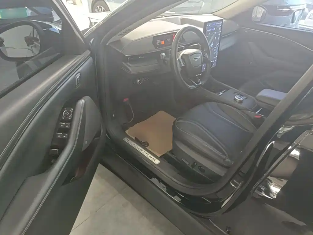 Ford Mustang Mach-E 2023 2021 Boundless RWD Luxury (Long Range)