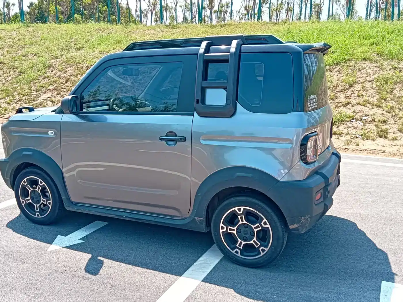Photo 2 - Geely Galaxy Panda