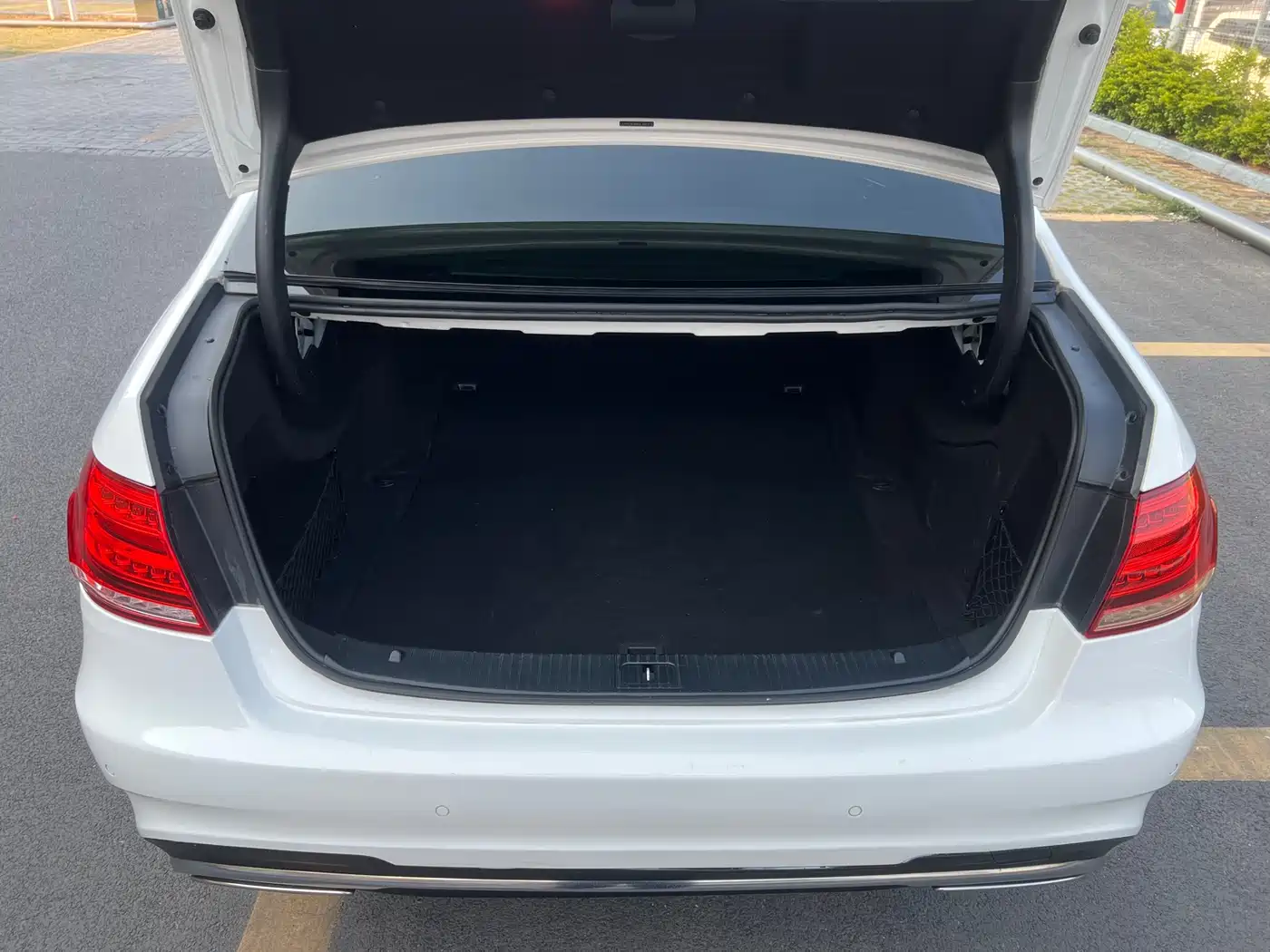 Mercedes-Benz E-Class 2015 E 260 L Sport фото 26