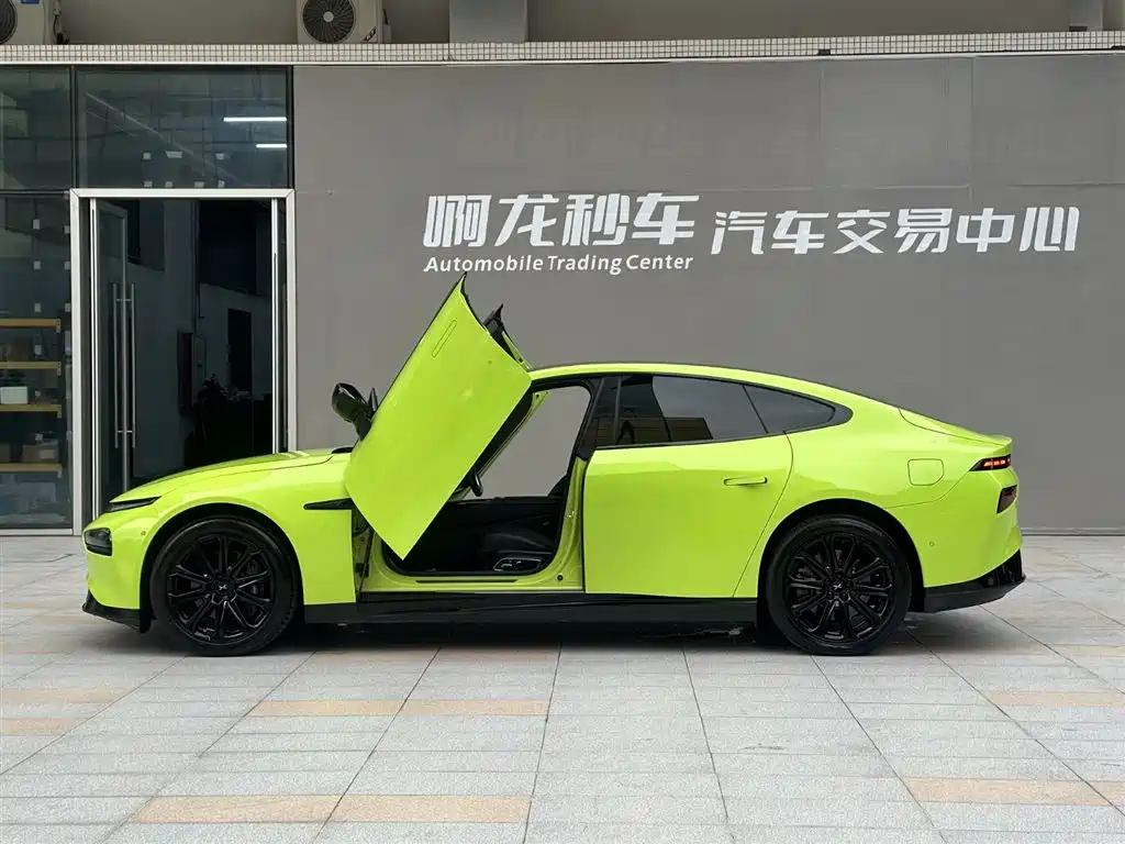 XIAOPENG P7