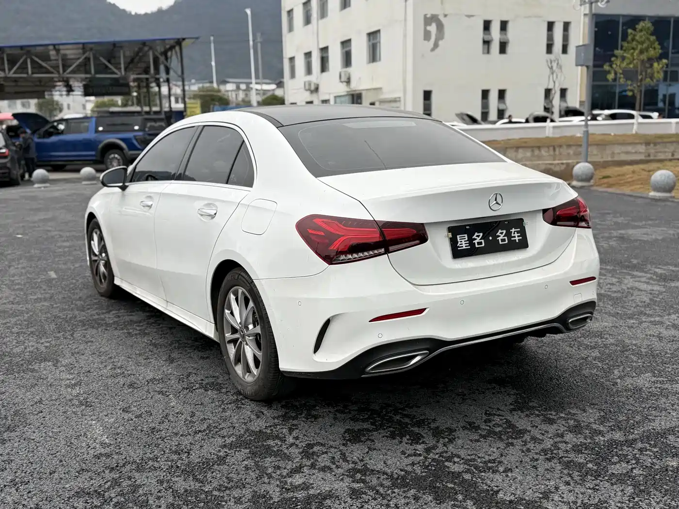 Mercedes-Benz A-Class 2022 A 200 L Sport Sedan Dynamic фото 9