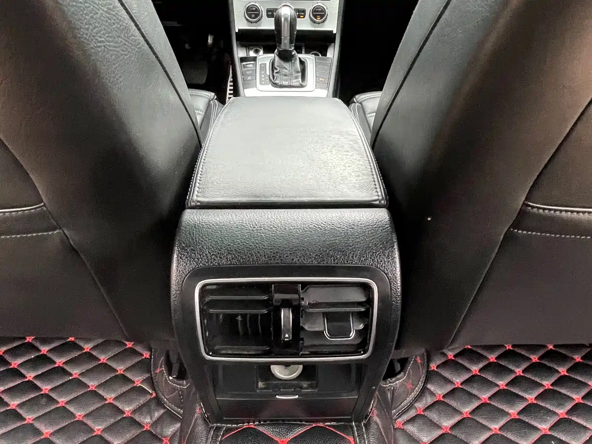 Volkswagen FAW-Volkswagen CC 2016 Model 1.8TSI Premium фото 14