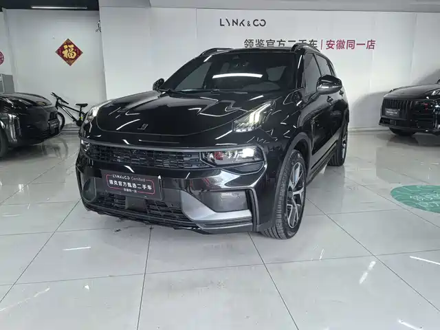 Lynk & Co 01 EM-P 2021