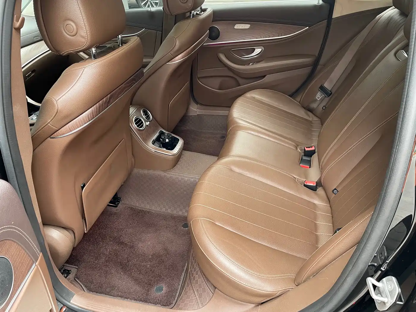 Mercedes-Benz E-Class 2021 Facelift E 260 L фото 9