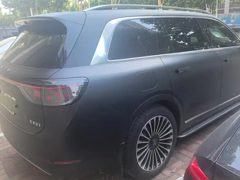 AITO Wenjie AITO M9 2024 Extended Range Max 42kWh 5-seater фото 3