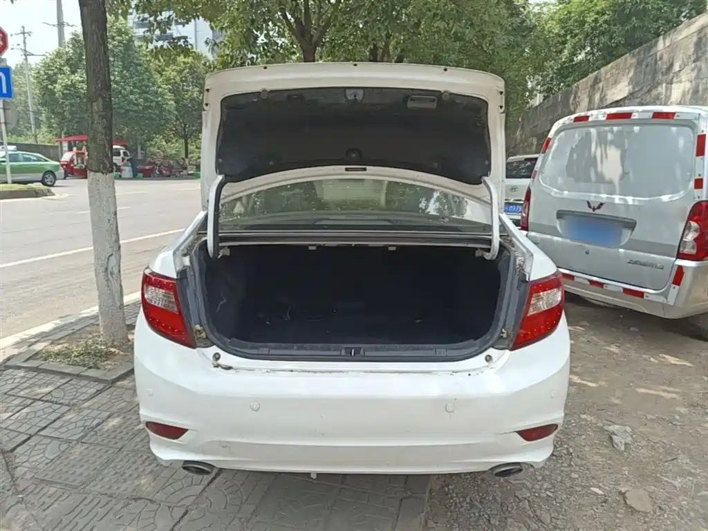 BYD G5 2014 1.5TID Automatic Premium фото 19
