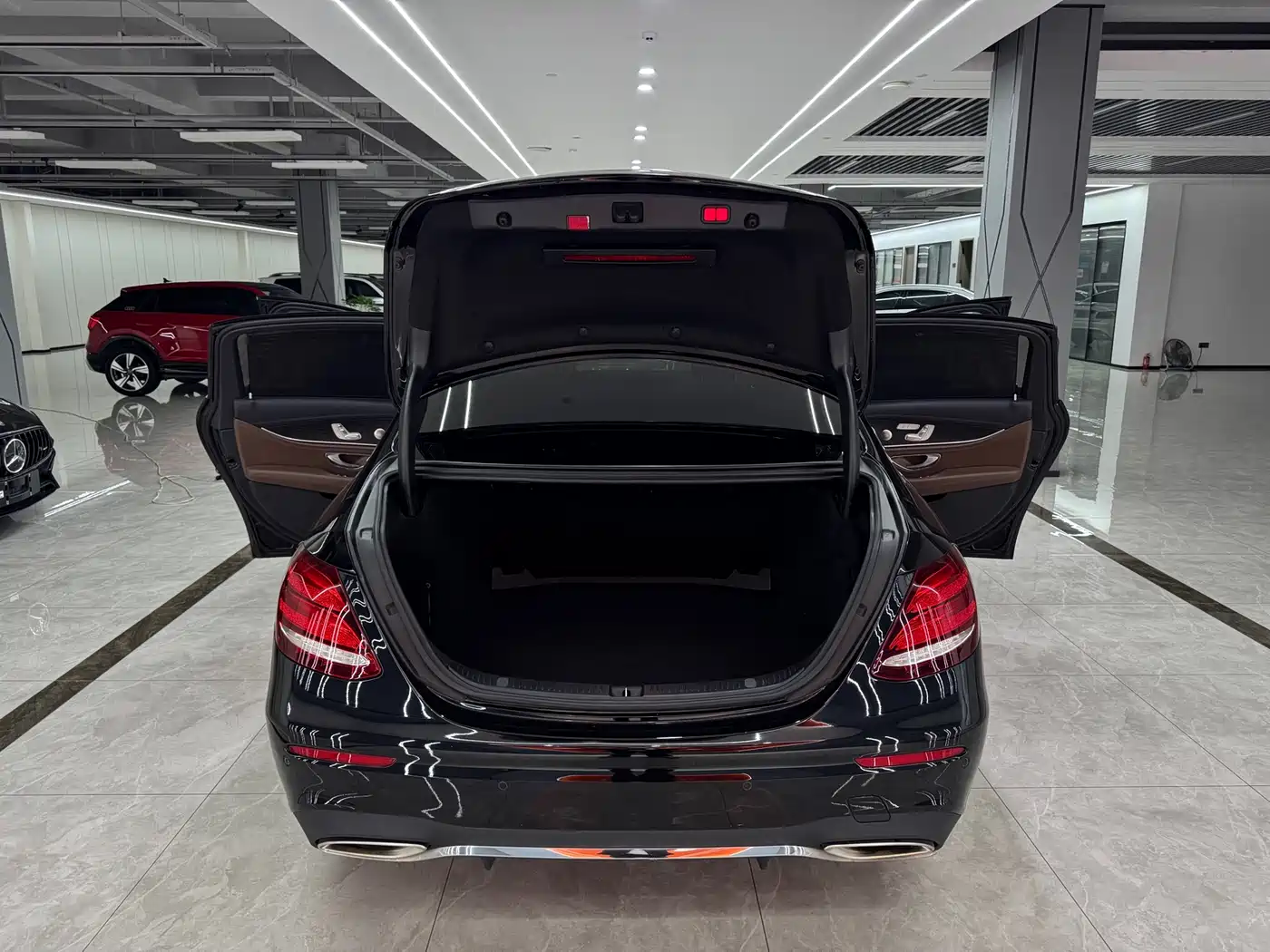 Mercedes-Benz E-Class 2020 Facelift E 300 L Sport Exclusive фото 10