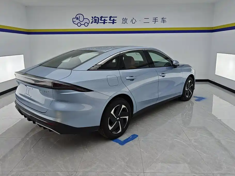 Geely Galaxy Galaxy L6 2025 2025 EM-i 140km Starship Edition