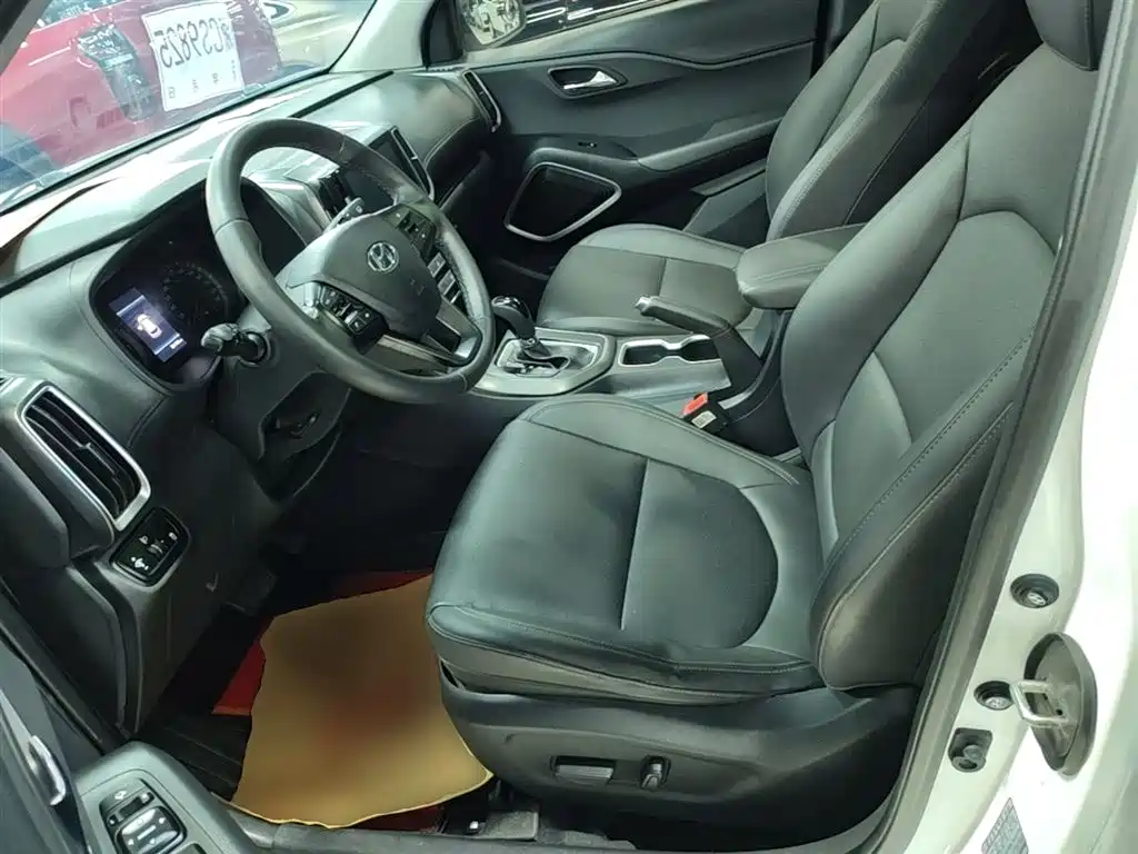 Hyundai Beijing Hyundai ix35 2018 2.0L Automatic 2WD Zhiyong·Enjoyment Edition фото 15