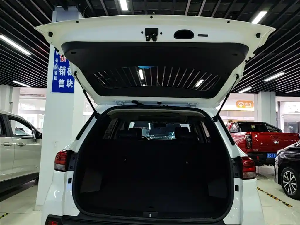 Hyundai Beijing Hyundai ix35 2018 2.0L Automatic 2WD Zhiyong·Enjoyment Edition фото 19