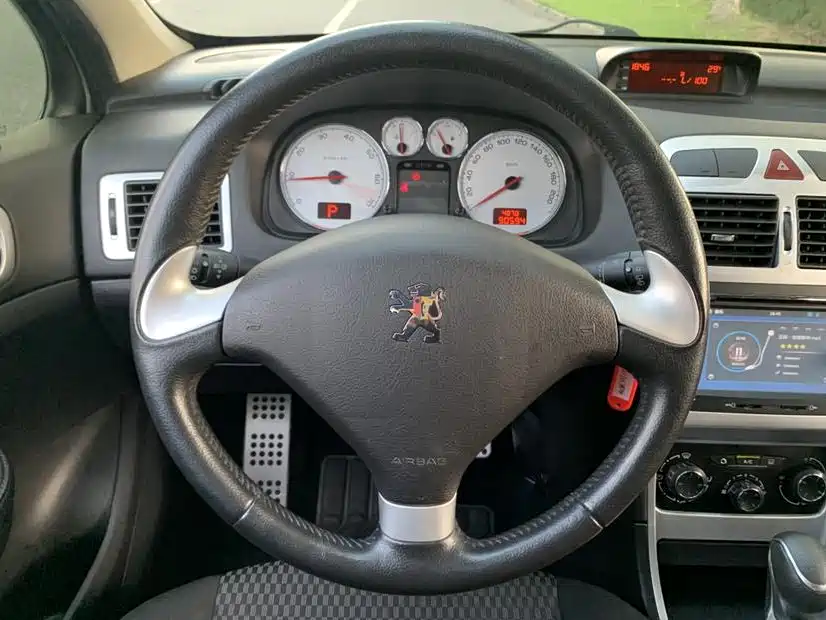 Peugeot 307 2013 1.6L Automatic CROSS фото 6