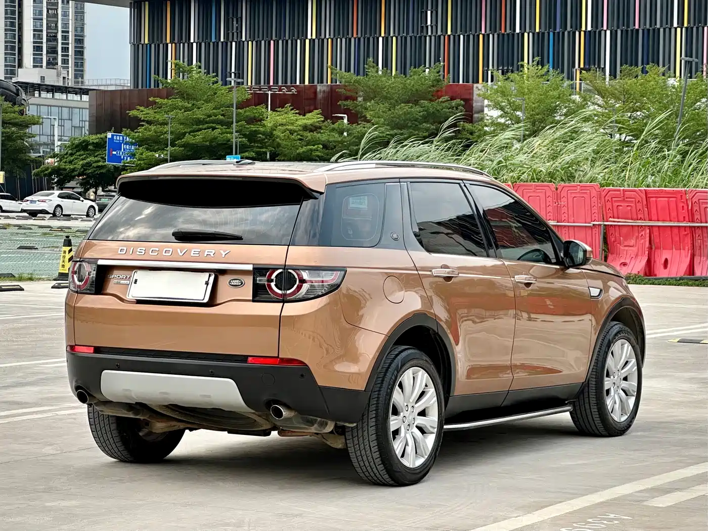 Land Rover Discovery Sport 2016 2.0T HSE LUXURY фото 4