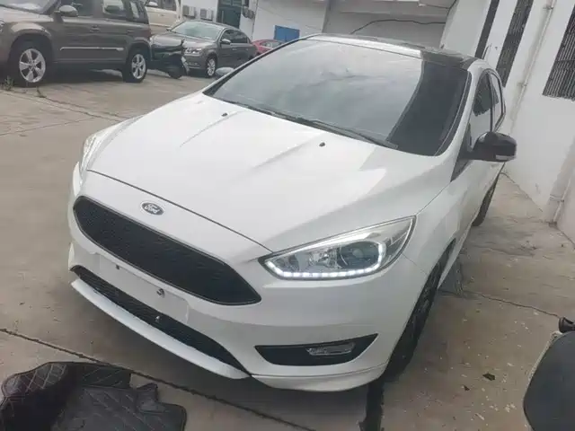  Ford Focus 2017 1.5T CTCC White-Black Limited Edition
