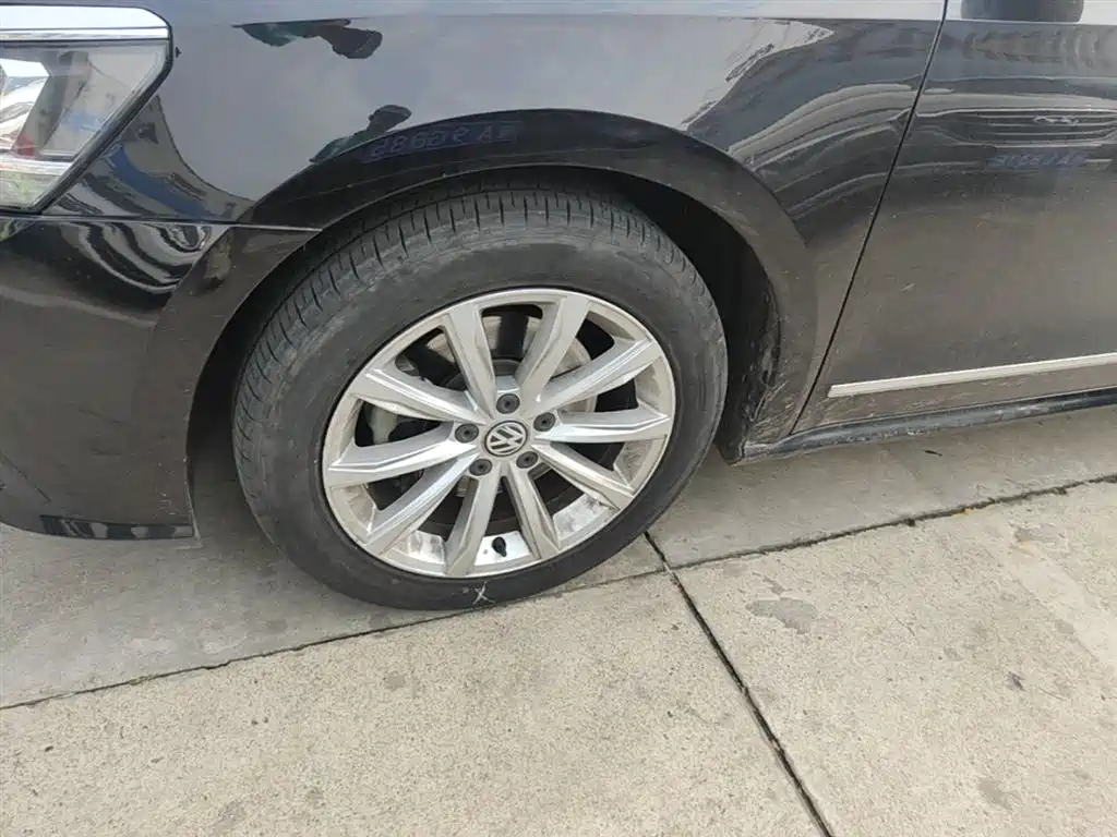 Volkswagen Passat 2017 330TSI DSG Prestige фото 23