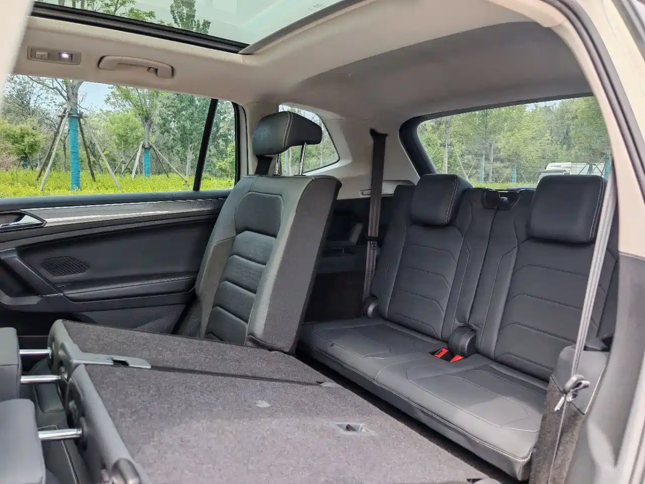 Volkswagen Tiguan L 2021 380TSI Automatic 4WD R-Line Premium 7-seater фото 8