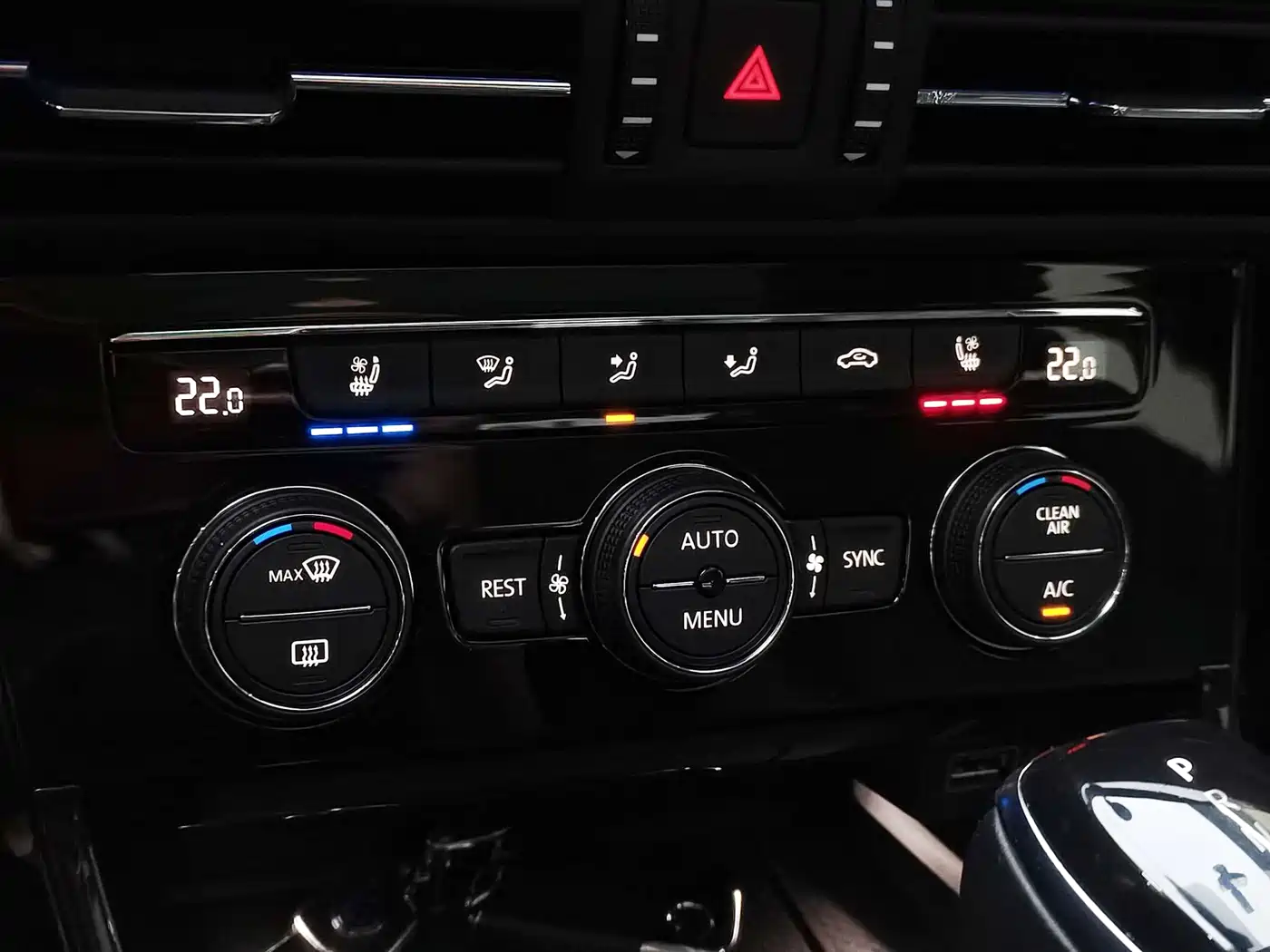 Volkswagen Passat 2019 330TSI Premium Edition China V фото 14