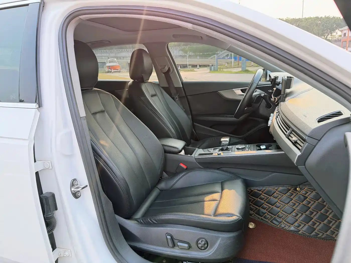 Audi A4L 2018 30th Anniversary 40 TFSI Progressive фото 13