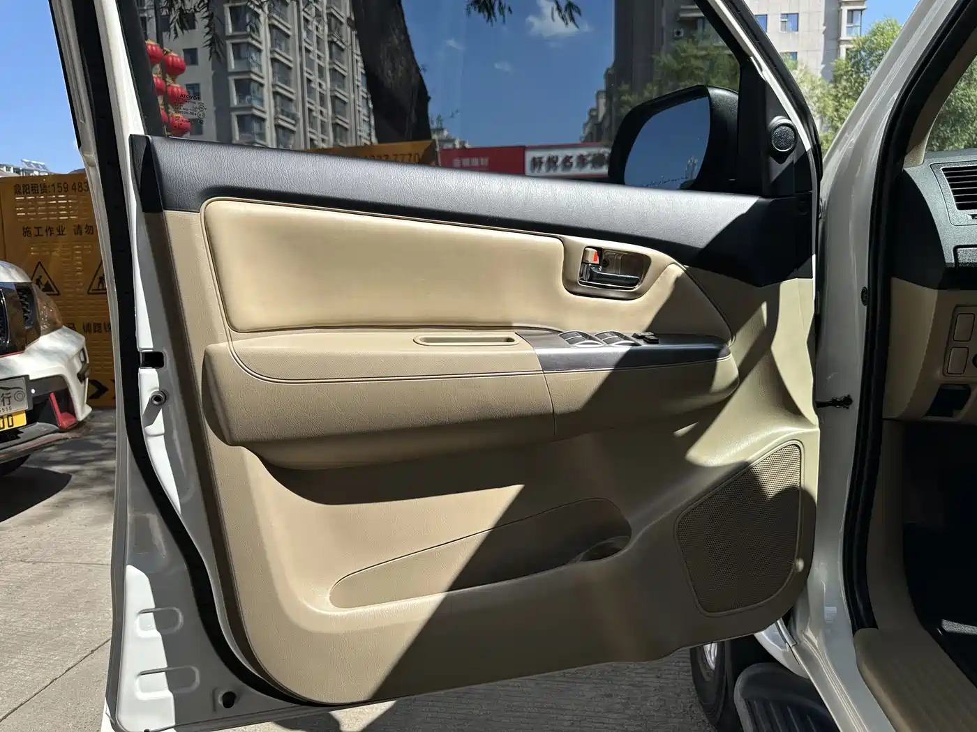 Toyota Fortuner 2015 Model 2.7L Standard Edition фото 15