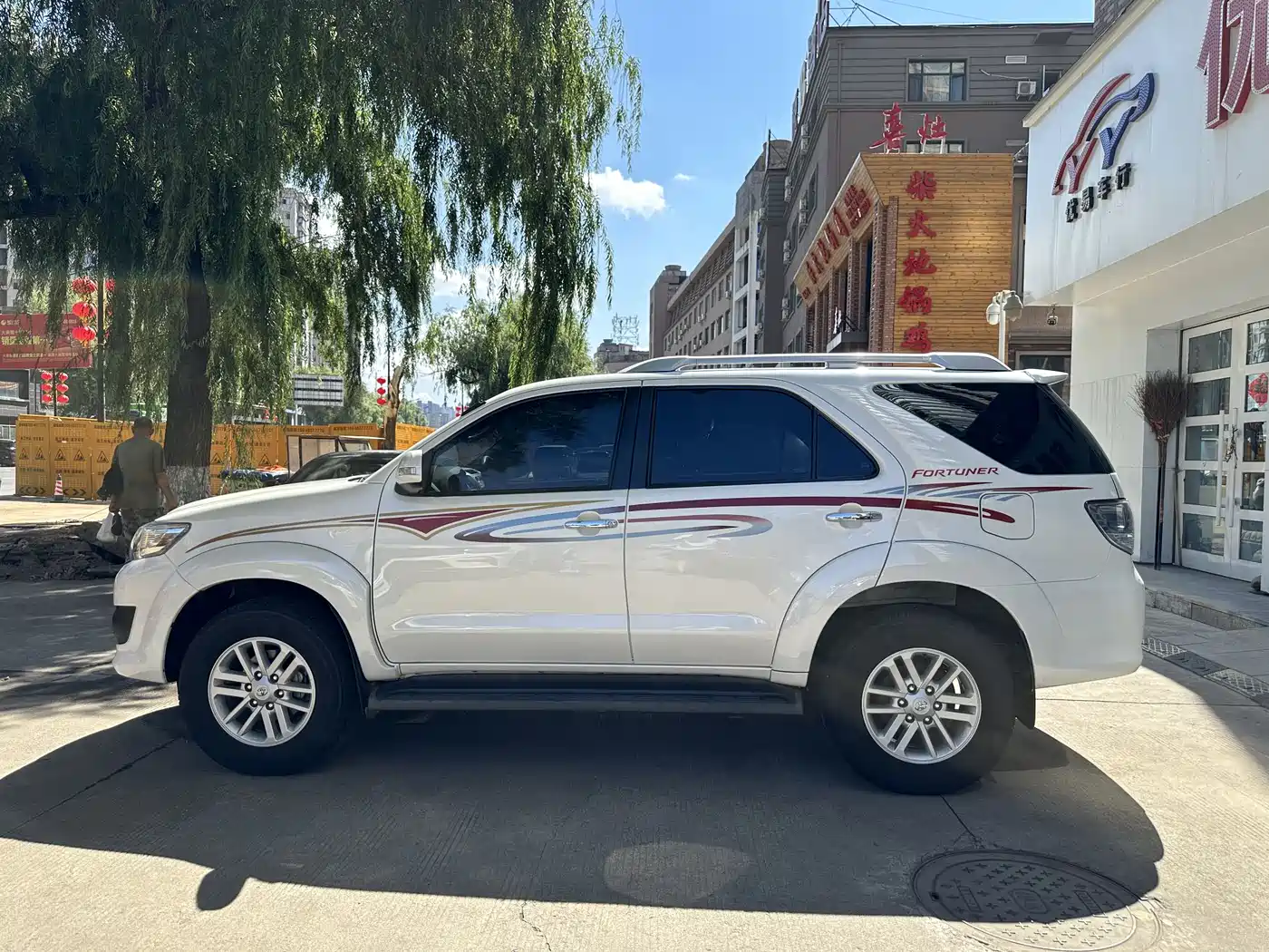 Toyota Fortuner 2015 Model 2.7L Standard Edition фото 3