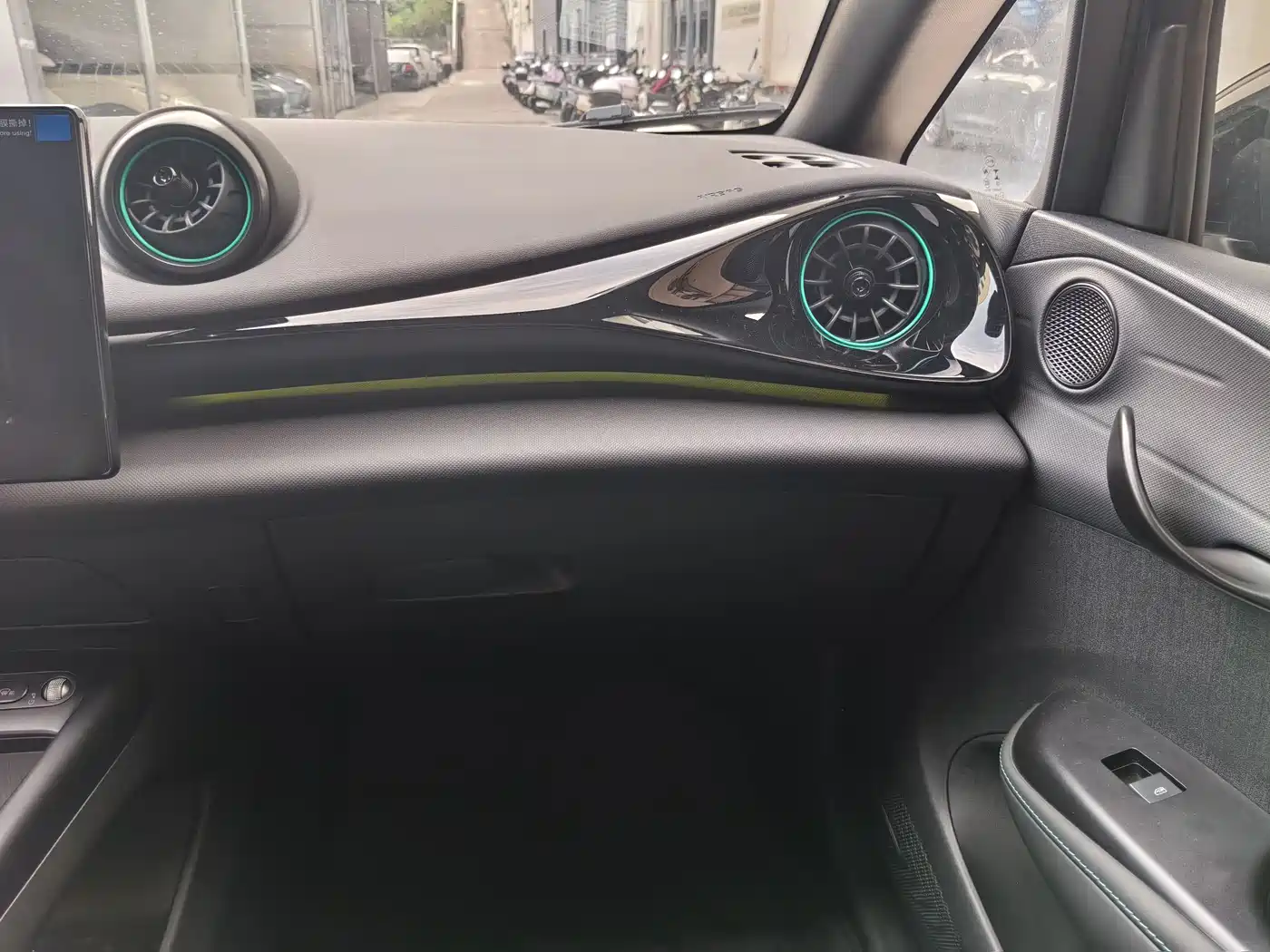 BYD Dolphin 2025 Smart Drive Edition 410km Fashion Version фото 16