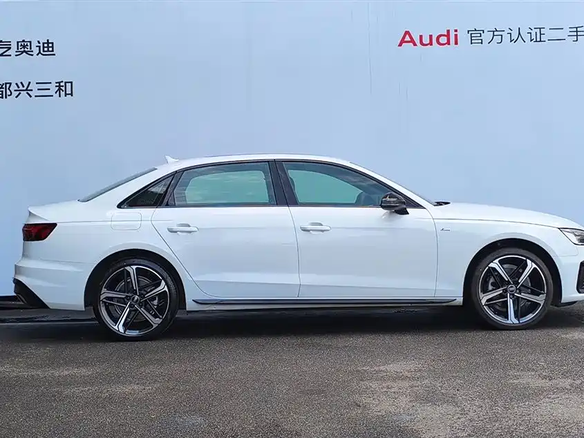 Audi A4L 2024 40 TFSI Luxury Dynamic фото 3