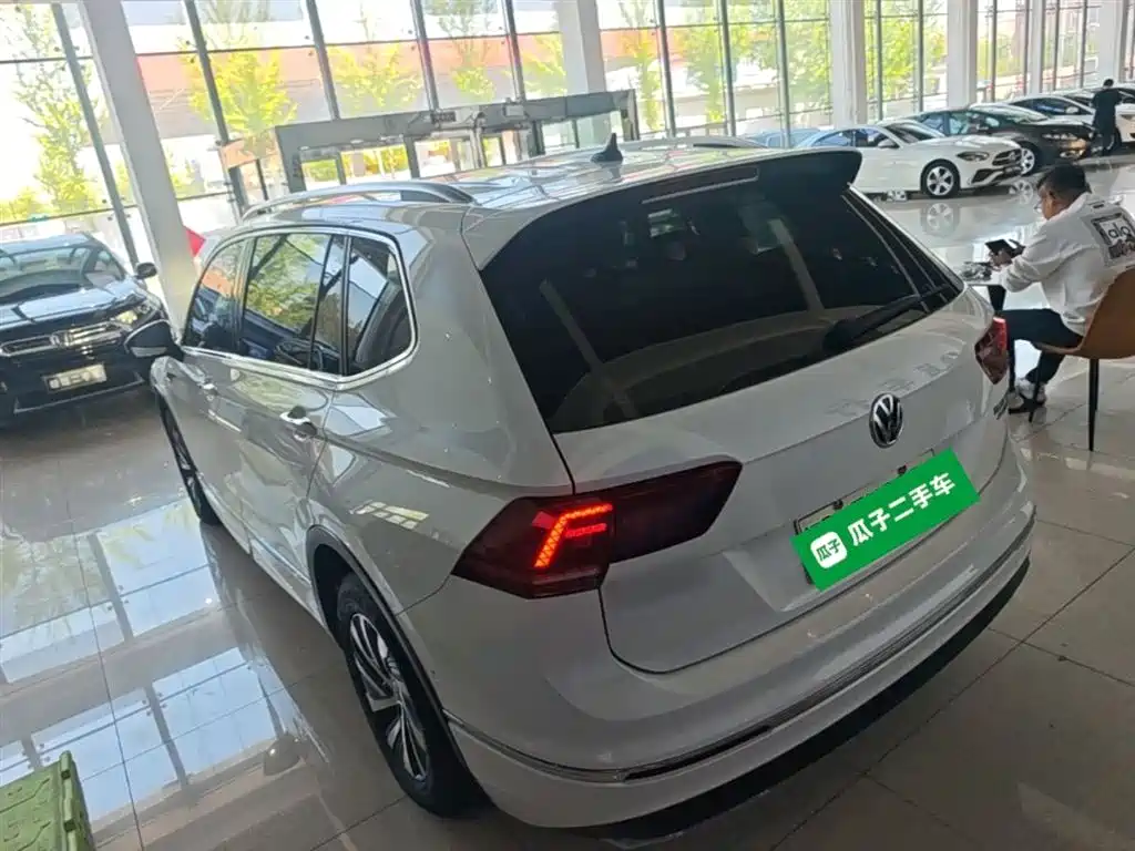 Фото 5 - Volkswagen Tiguan L PHEV