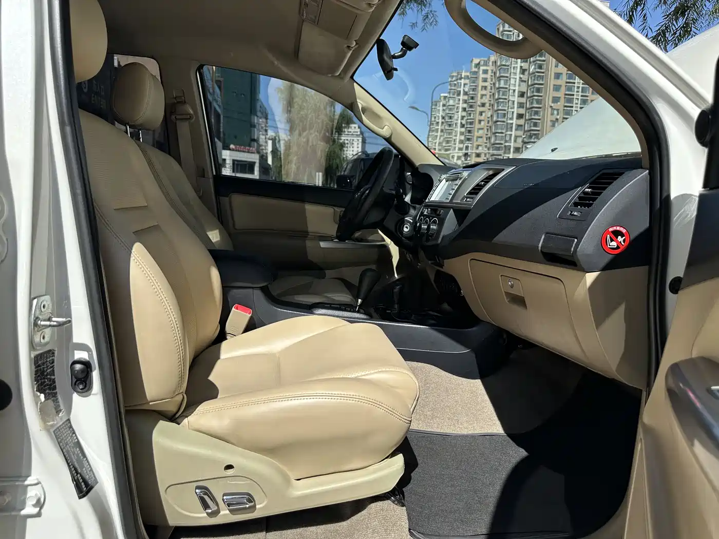 Toyota Fortuner 2015 Model 2.7L Standard Edition фото 14