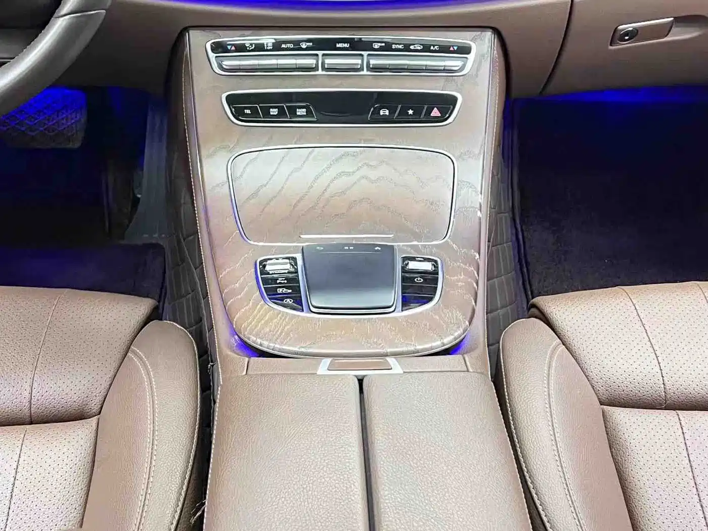 Mercedes-Benz E-Class 2021 Facelift E 260 L фото 16
