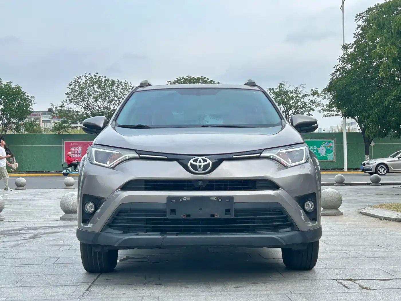Toyota RAV4 Rongfang 2016 2.0L CVT 2WD Comfort (China V) фото 2