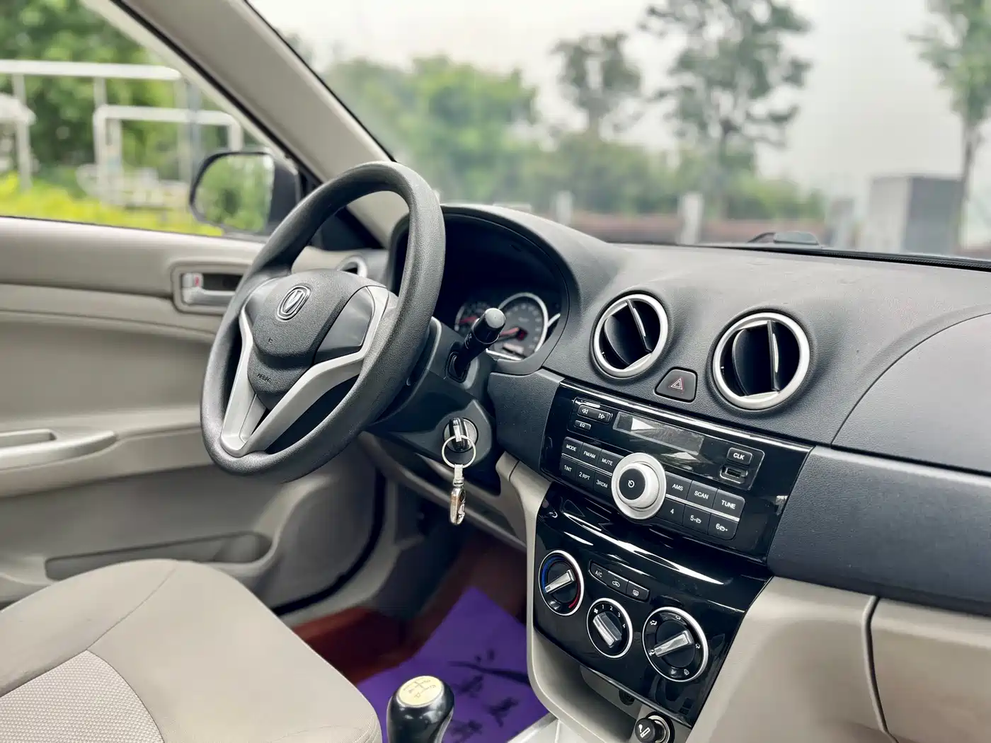 Changan Yuexiang V3 2016 2015 1.4L Manual Cozy Model China IV