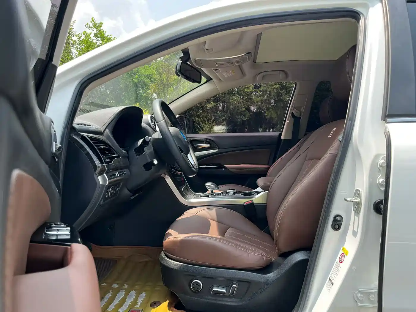 BYD Tang New Energy 2017 Model 2.0T Full-time 4WD Elegance фото 6