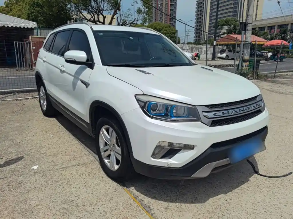 Фото 4 - Changan CS75