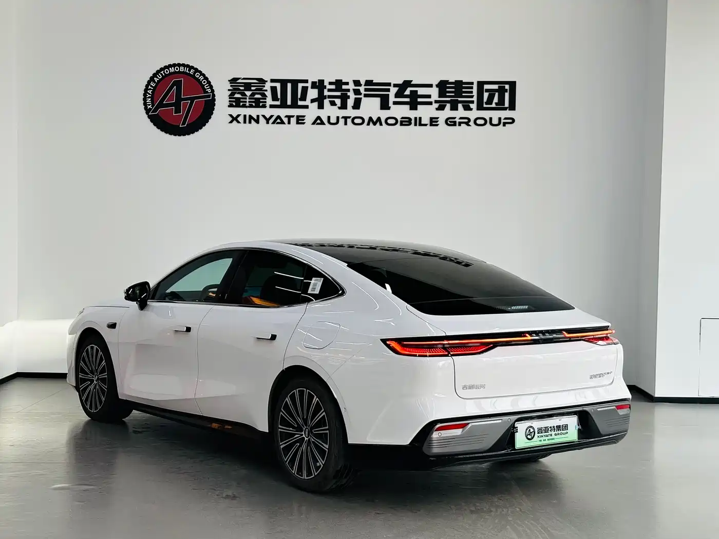 GEELY GALAXY GALAXY SPARKLE 8