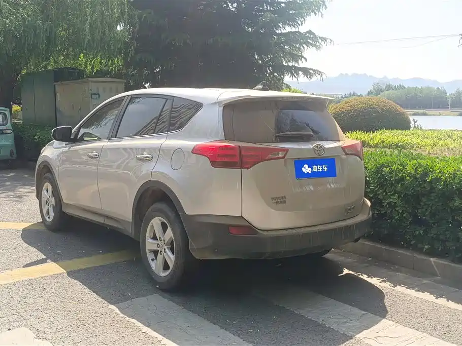 Toyota RAV4 Rongfang 2013 2.5L Auto 4WD Elite фото 3