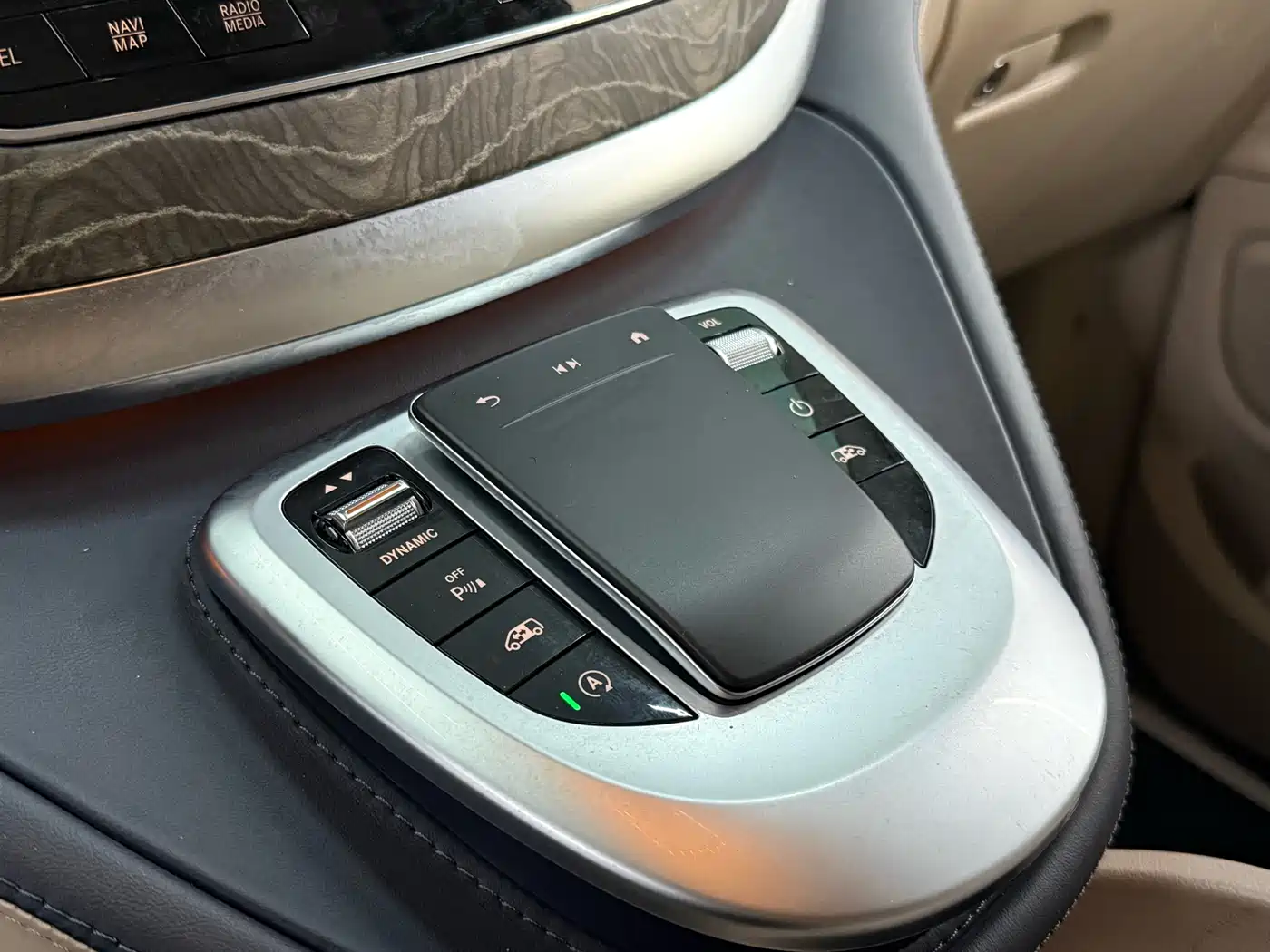 MERCEDES-BENZ V CLASS