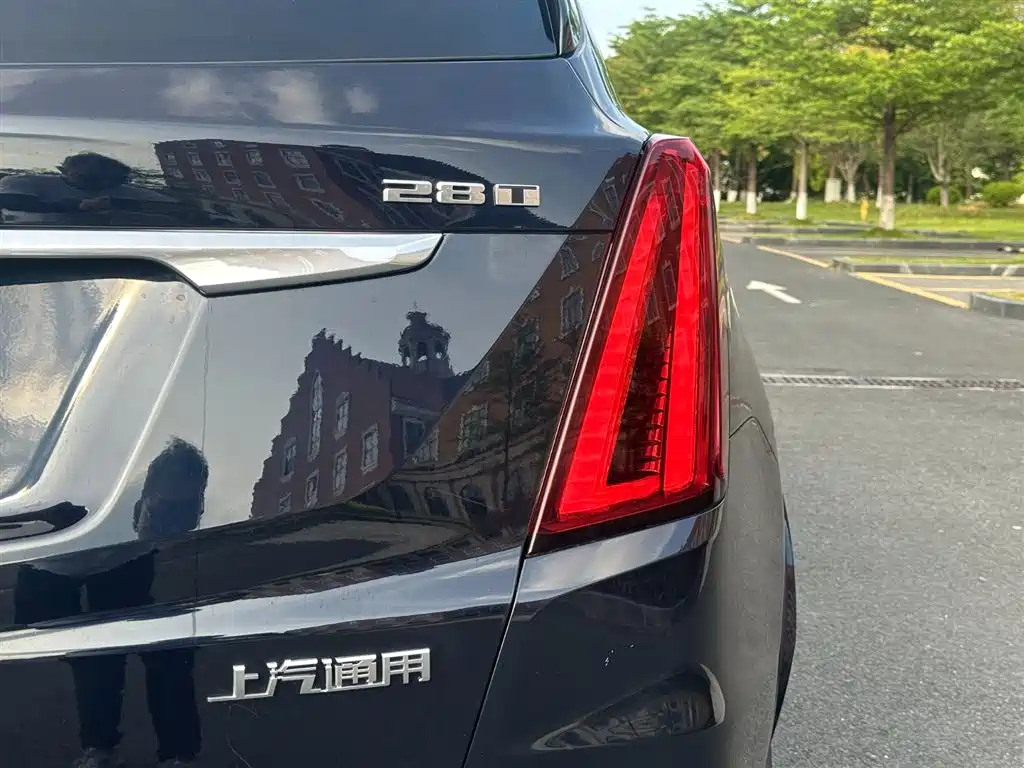 CADILLAC XT5