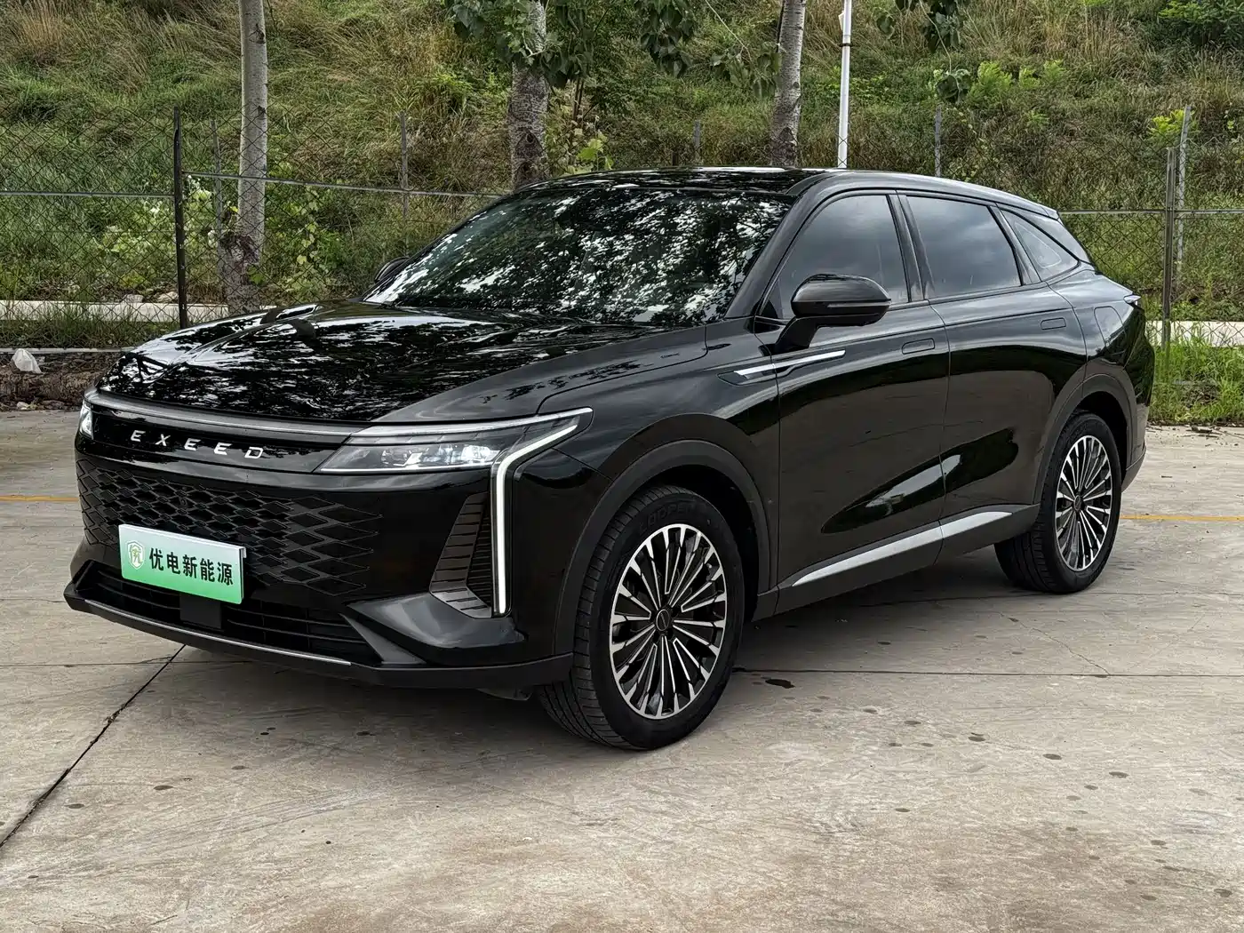 Exeed Yaoguang C-DM 2024 2024 1.5T Extended Range Pro