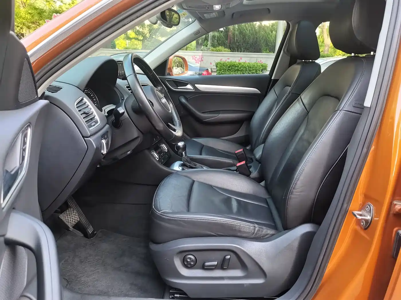 Audi Q3 2015 35 TFSI quattro Technology фото 18