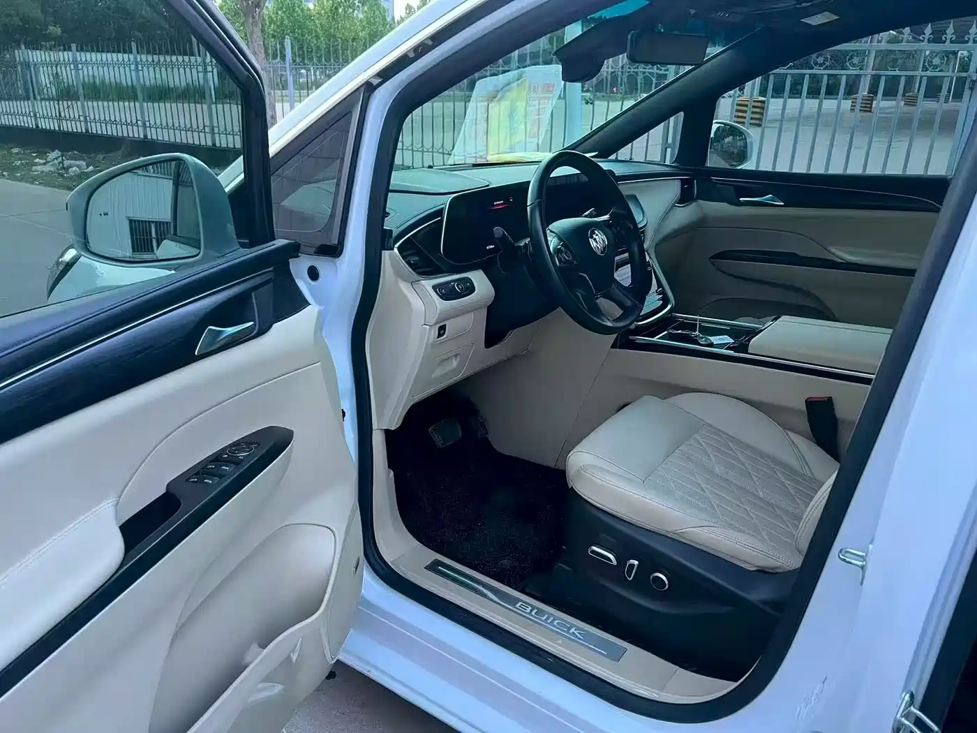 Buick GL8 2022 ES Landmark 653T Flagship фото 8
