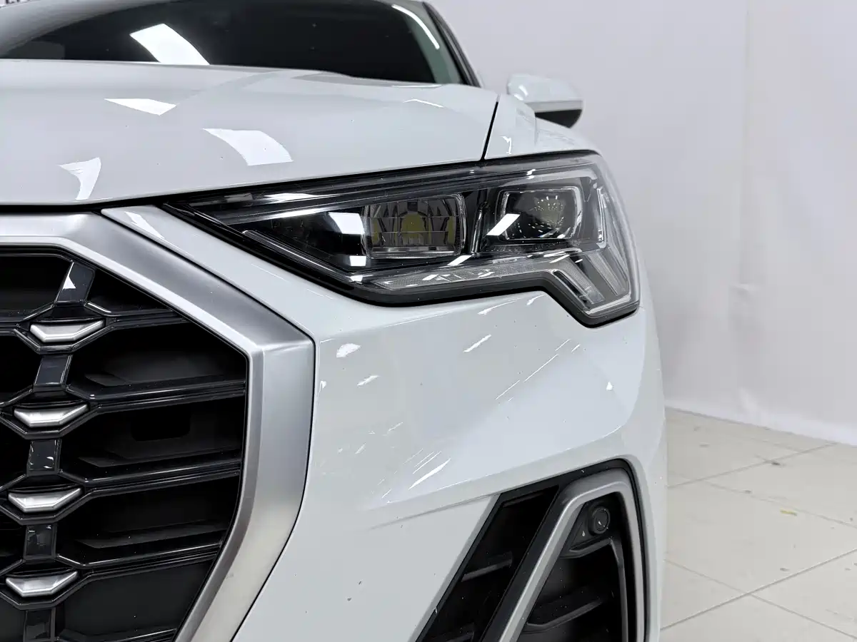 Audi Q3 2022 35 TFSI Fashion Dynamic фото 7