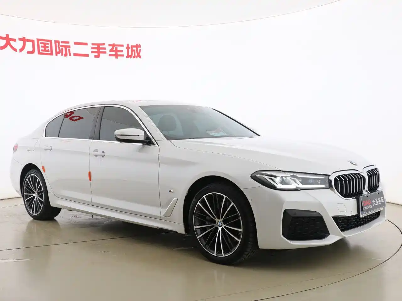 BMW 5 Series 2021 530Li Leading M Sport Package фото 3