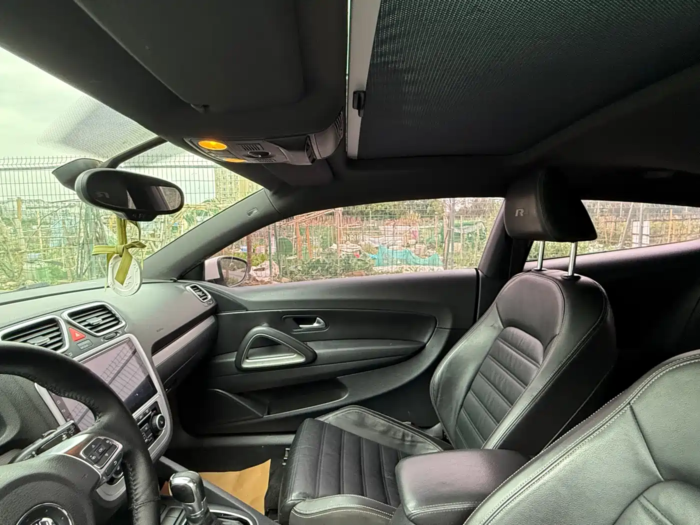 Volkswagen Scirocco 2011 2.0TSI R-Line фото 8